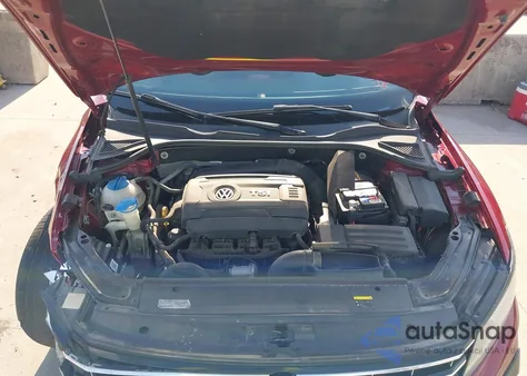 2017 Volkswagen Passat 1.8T R-Line z USA, uszkodzony, nr VIN 1VWDT7A33HC046987